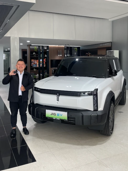 Filbert-sales-consultant-mobil-chery-pik-jakarta-utara-nov25