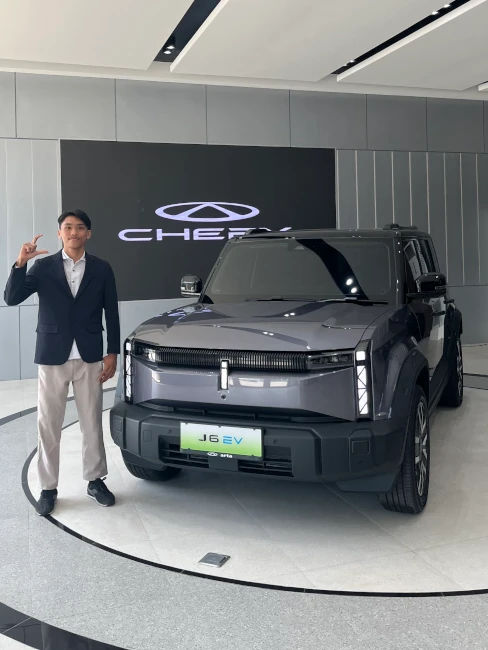 Ricky-sales-consultant-mobil-chery-pik-jakarta-utara-nov25